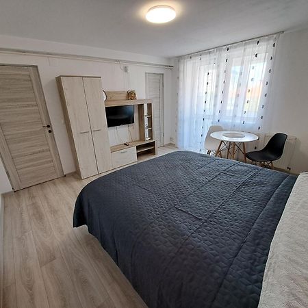 Garsoniera La Bulevard Braşov Exterior foto