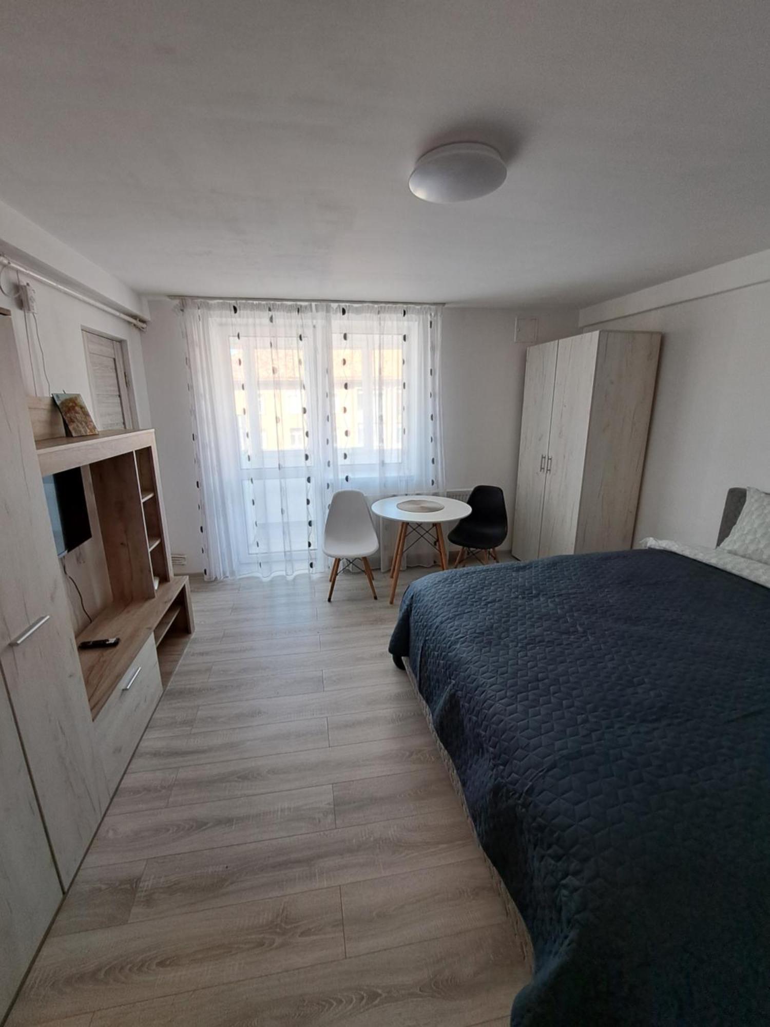 Garsoniera La Bulevard Braşov Exterior foto